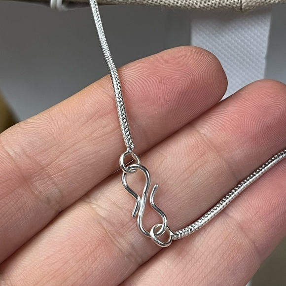 WIRE WRAPPED ROSE QUARTZ TREE OF LIFE PENDANT WITH CHAIN - Picture 4 of 6